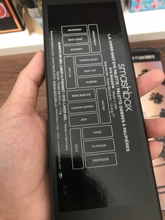 Bảng phấn mắt Smashbox kèm eyeliner fullsize