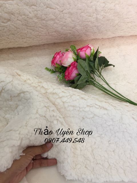 Thảm lông trắng chụp ảnh sản phẩm+ Phông nền