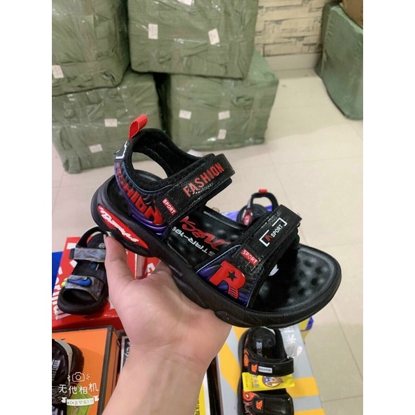 Dép xăng đan quai hậu bé trai loại đẹp chữ R size 33-37. dép bé từ 7tuổi đến 12tuổi