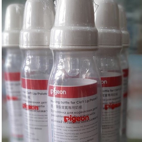 Bình sữa Pigeon chuyên biệt cho trẻ sứt môi hở, hàm ếch | Bình sữa hỗ trợ trẻ bị tật chẻ vòm
