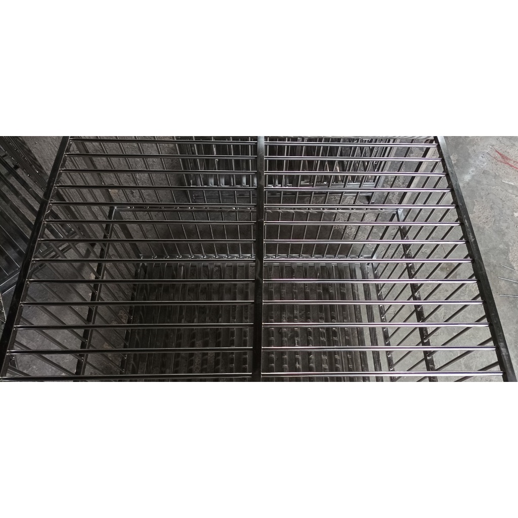 Chuồng cho thú cưng bằng inox 201, kích thước chuồng 83x59x70