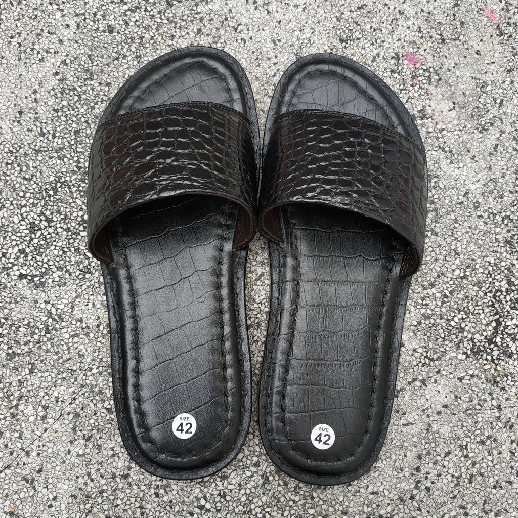 Dép ngang da bụng cá sấu rất đẹp!