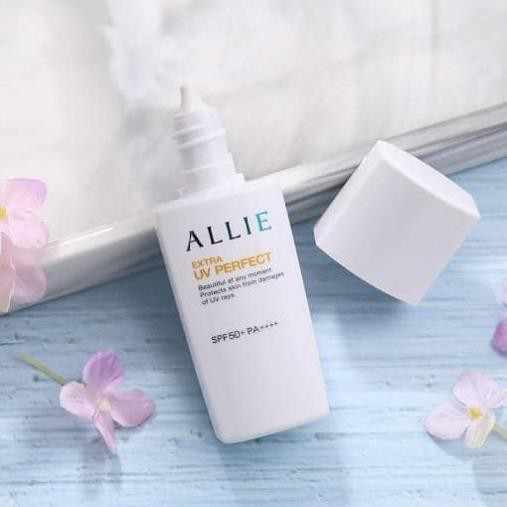 Kem chống nắng kanebo allie extra UV perfect SPF 50+ 60ml dạng sữa milk Nhật