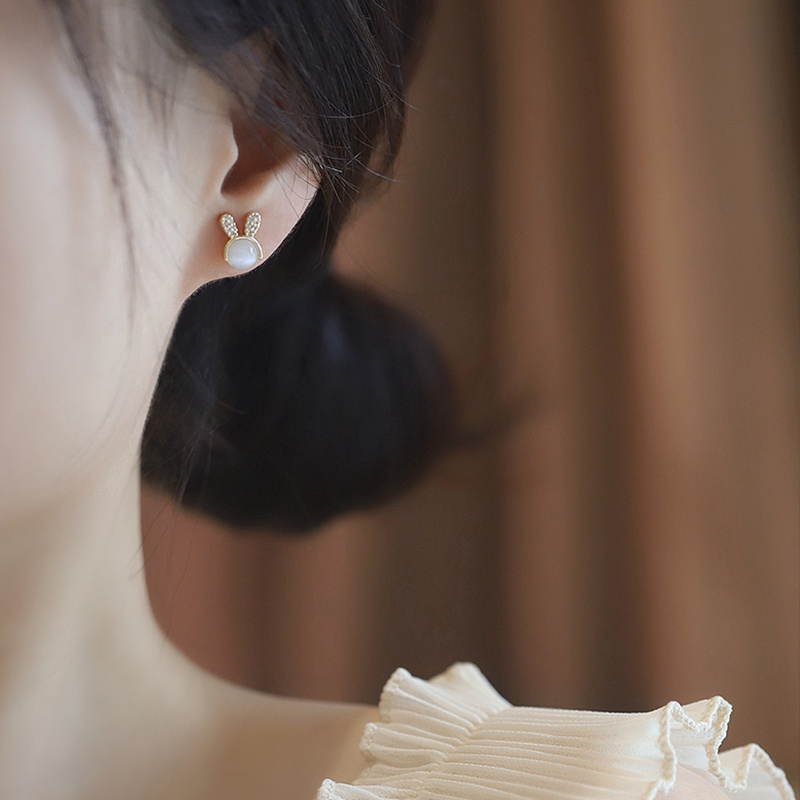 Khuyên Tai Hình Thỏ Đính Đá Lấp Lánh Phong Cách Hàn Quốc