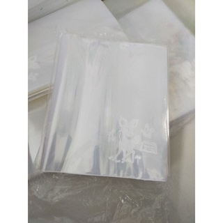 1 cái bao tập vở kiếng trong