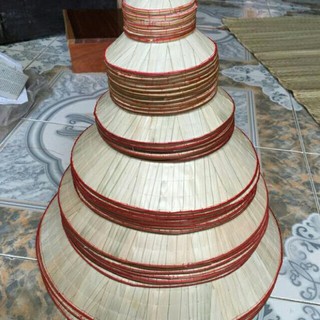 Nón lá đội và trang trí