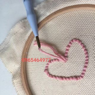 Kim thêu nổi,thêu sợi len trang trí