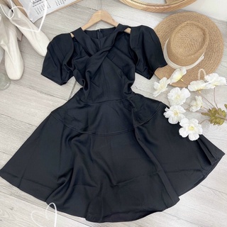 ĐẦM ĐEN XOÈ BỒNG XOẮN CỔ