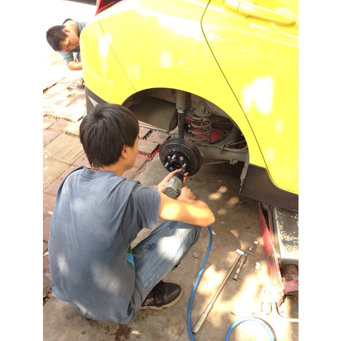 Miếng đệm lốp xe Honda City, Jazz, Brio . Giá 1 Đệm