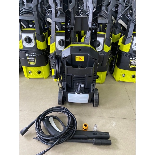 Máy rửa xe Ryobi 1800w