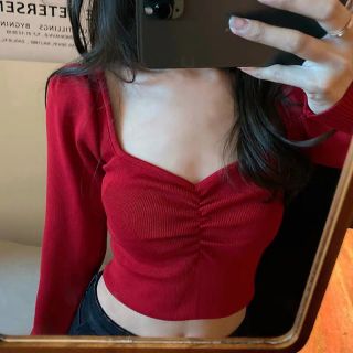 Áo len đỏ croptop