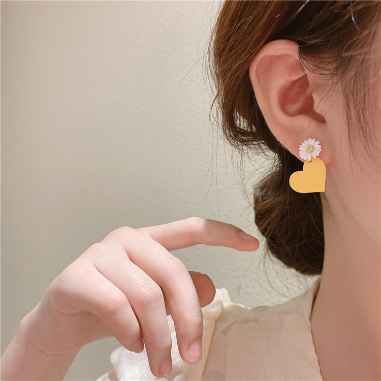 Bông Tai Hình Hoa Cúc Nhỏ Màu Trắng Phong Cách Hàn Quốc Cho Nữ