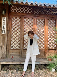 Set Blazer và quần baggy trắng