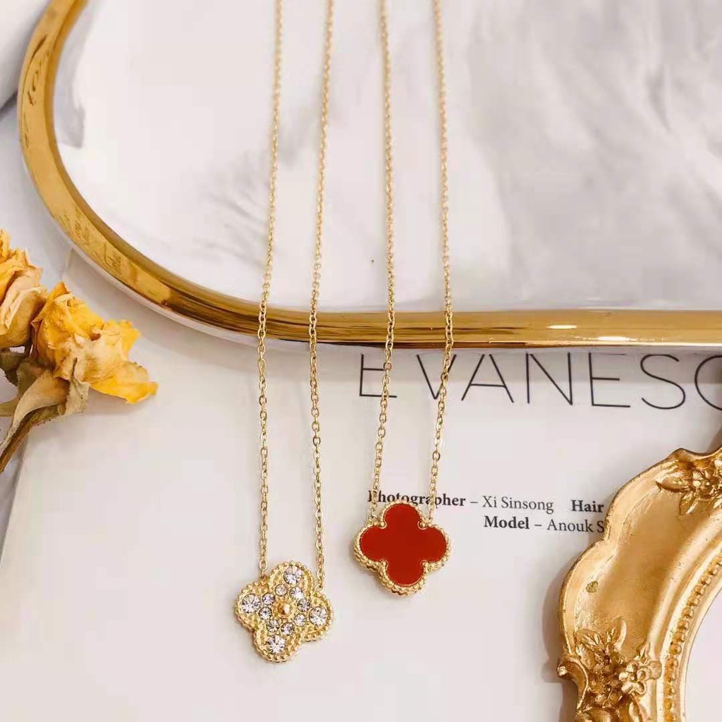 Dây chuyền thép không gỉ không phai mặt hình hoa thời trang sành điệu cho nữ