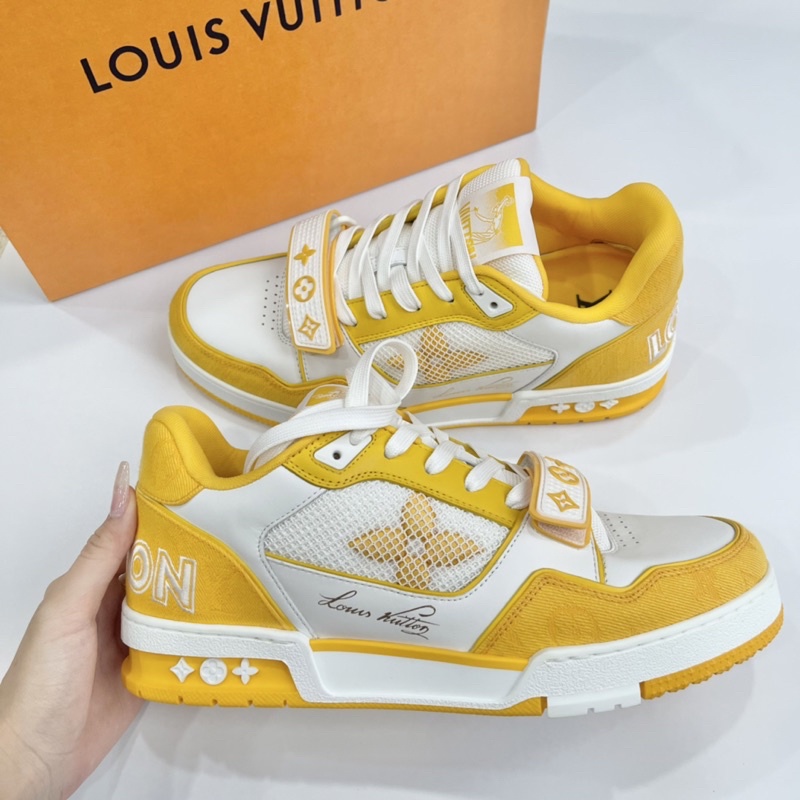 Giày thể thao Lv vàng size 7.5