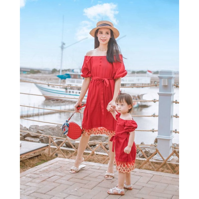 Little Gensfen - Đầm nữ trễ vai phối dây thắt lưng có thể tháo rời