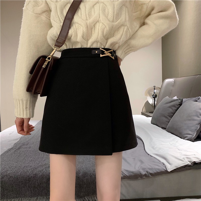 Chân váy chữ A ngắn lưng cao phong cách trẻ trung | BigBuy360 - bigbuy360.vn
