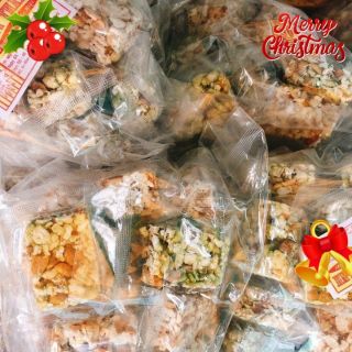 Cốm đậu phộng Sầu riêng, lá dứa Cái Bè