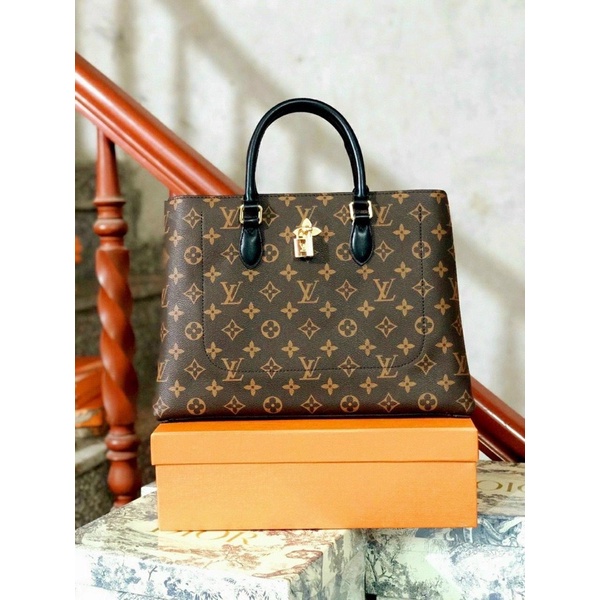 Túi xách tote LV