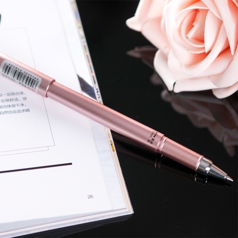 1 bút bi mực đen ngòi 0.5mm chất lượng cao