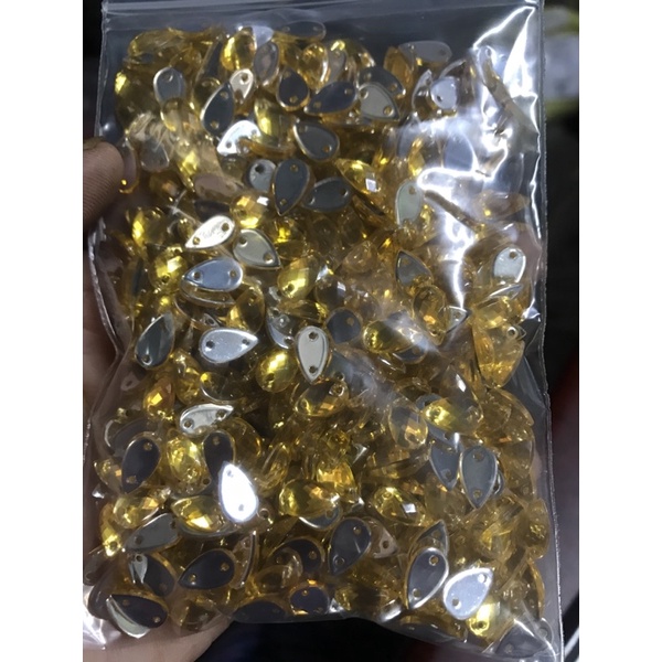 50 g ( nửa lạng) cườm, Hình khâu trang trí 2 lỗ khâu