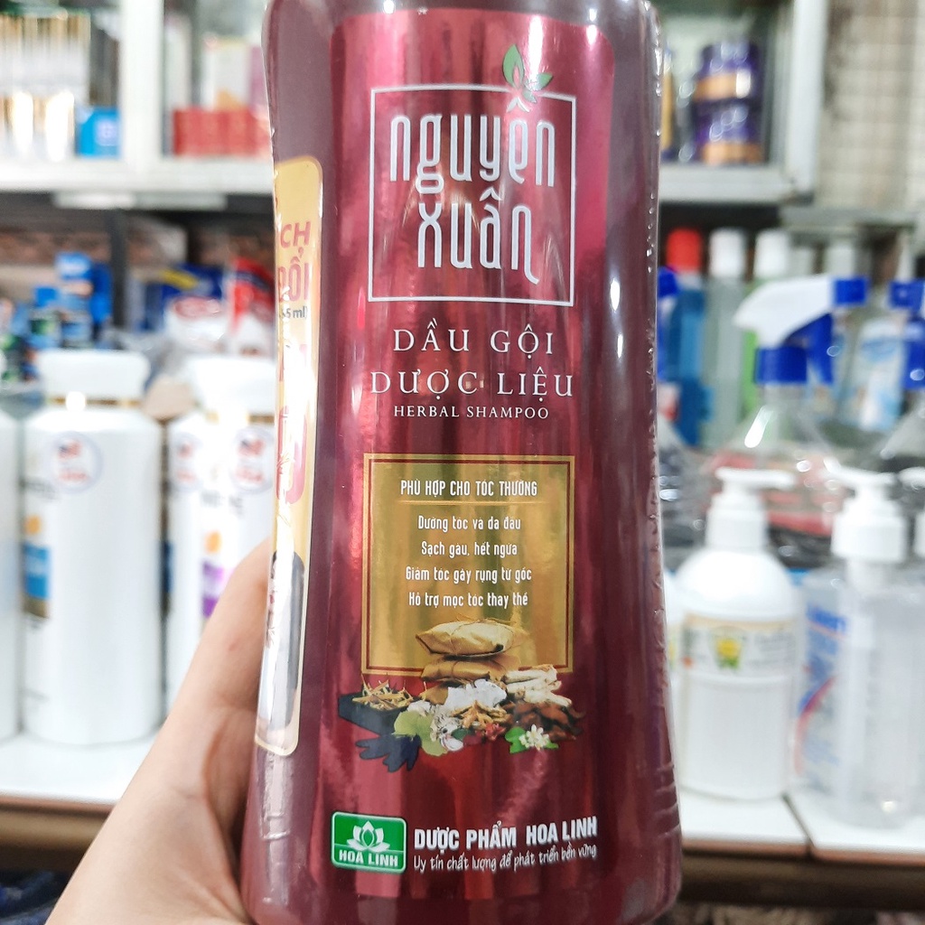 Dầu gội dược liệu Nguyên Xuân đỏ 350ml