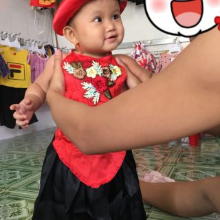 Yếm bé gái