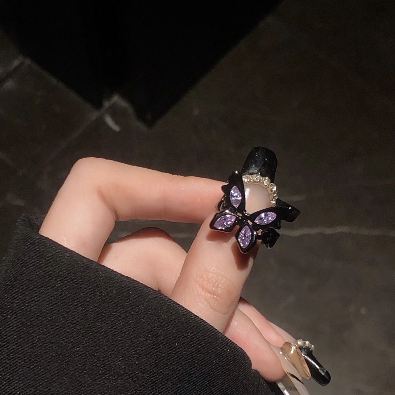Nhẫn Hình Bướm Màu Tím Đen Cá Tính Hợp Thời Trang