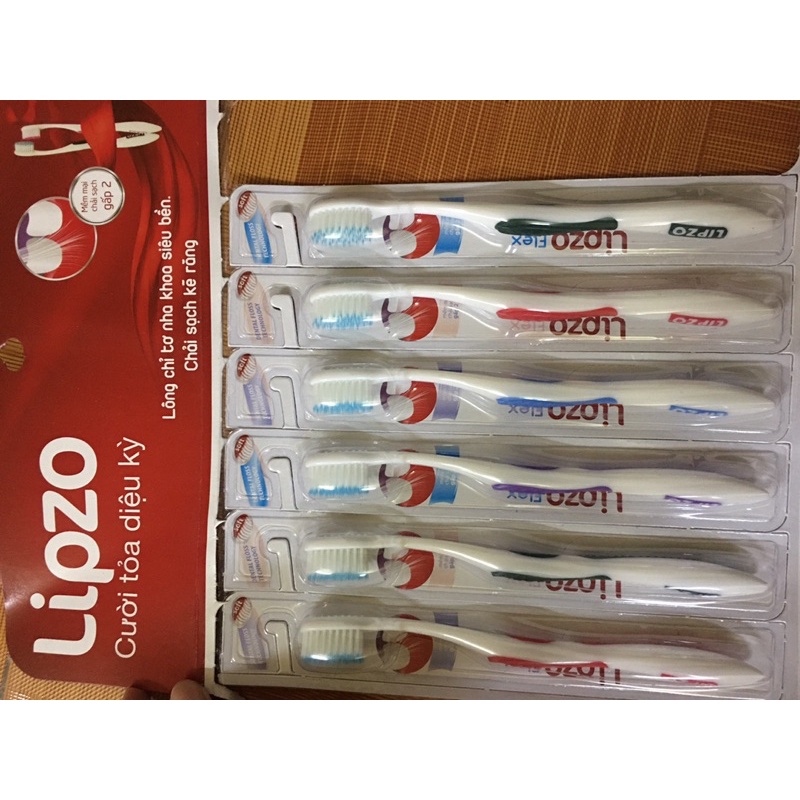 Bàn chải đánh răng Lipzo