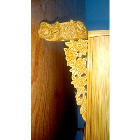 Khung vuông đấu hoa mai tự giáp đủ nậm móc