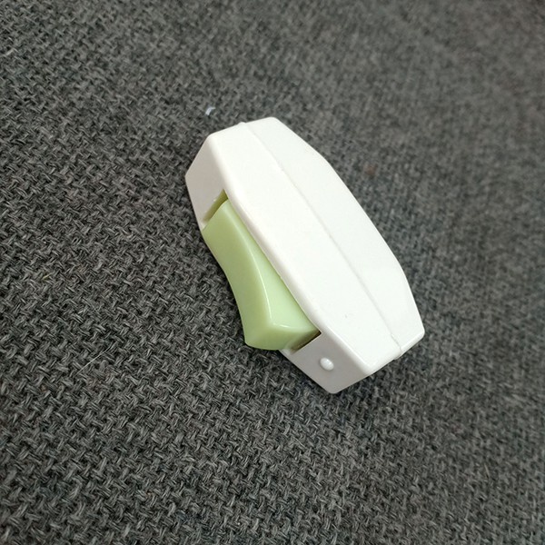 Công tắc treo bật tắt bóng đèn 6A 220V