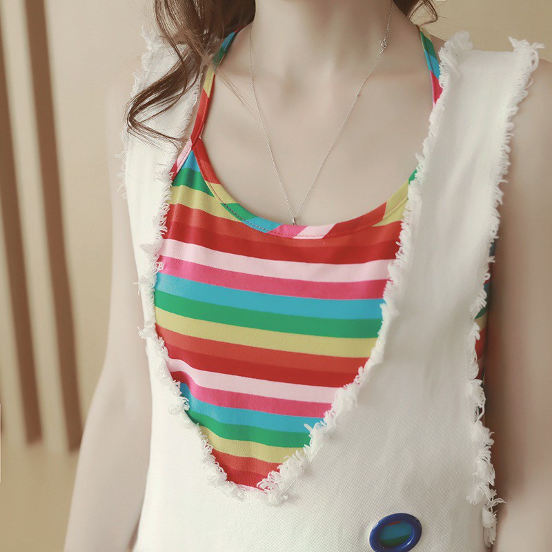 Set áo thun sát nách và chân váy phong cách năng động cho nữ | BigBuy360 - bigbuy360.vn