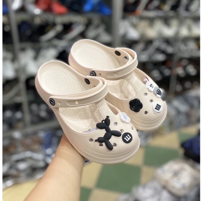 Dép sục nữ cros gắn sticker 3 màu