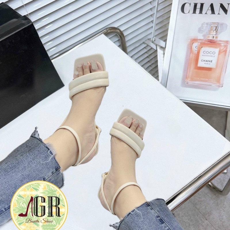 Sandal quai phồng viền giữa da gót nhọn 5 cm
