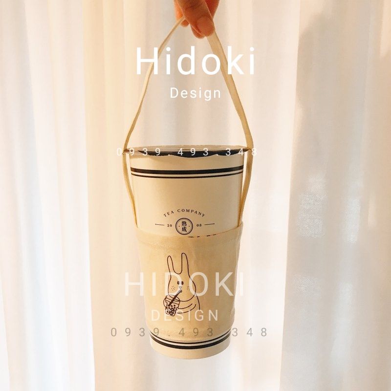 Túi Vải Xách Ly Trà Sữa Dưới 500ml In Thỏ Drink Dây Đai (Vải Mộc Có Đốm Đen Trên Vải)