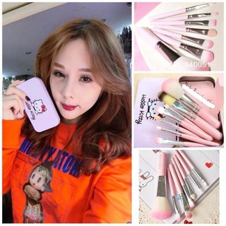 Bộ Cọ Hello Kitty 7 Cây Hộp Thiếc