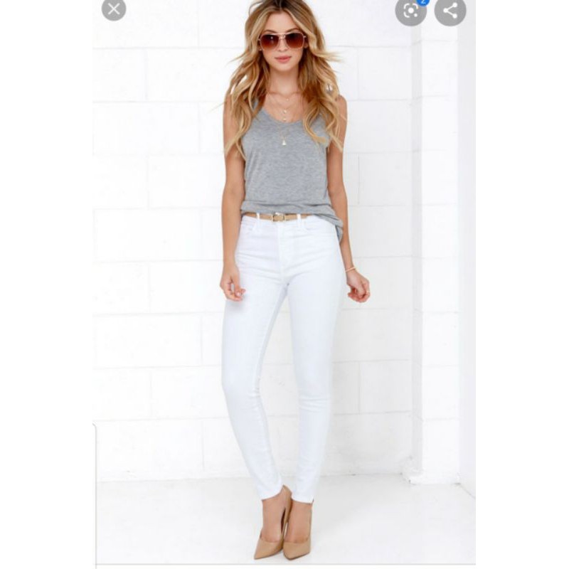 Levis trắng đen