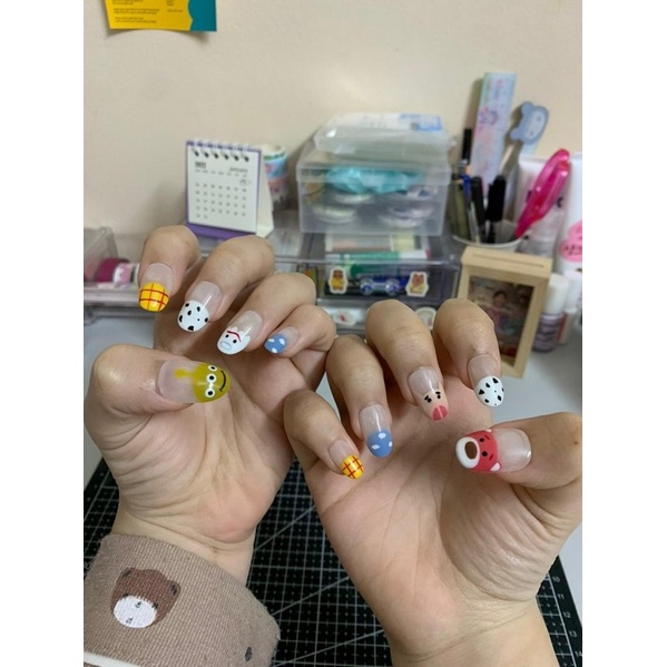 Nail box giá rẻ , móng up thiết kế vẽ chipi ngộ nghĩnh