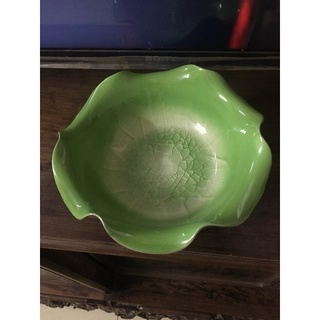 Bát Sen Thả Hoa Rạn Đẹp
