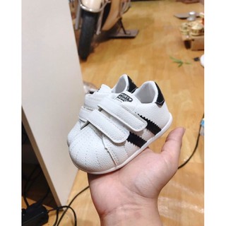 Giày adidas tập đi cho bé