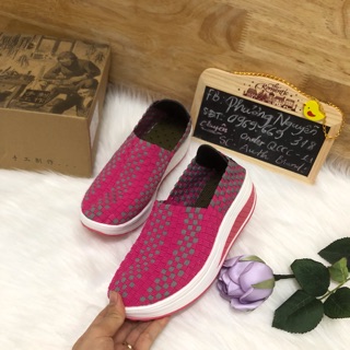 Giày xinh order trả khách