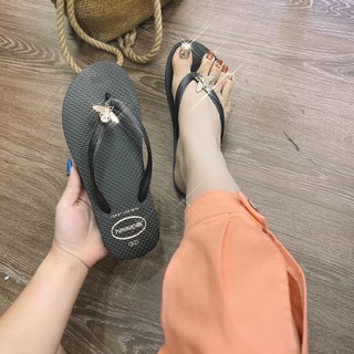 Dép Kẹp Charm Ong