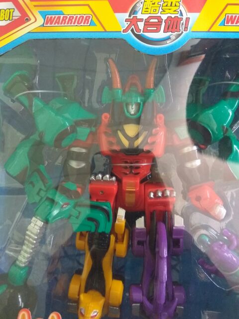 Hộp ráp siêu nhân mãnh thú