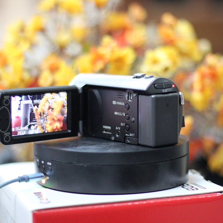 Máy quay phim Panasonic HDC-SD100 quay HD