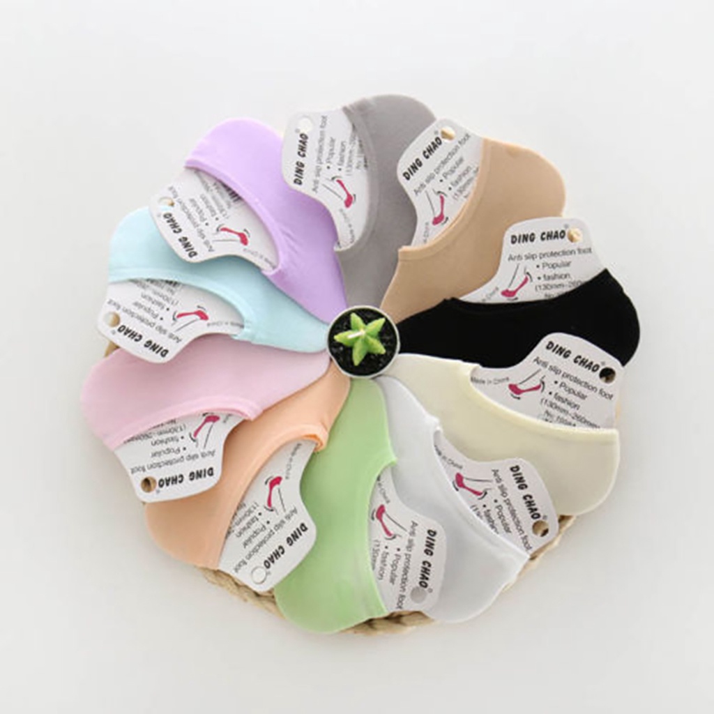 Đôi vớ thuyền chống trượt màu trơn thoáng khí cho nữ độc đáo
