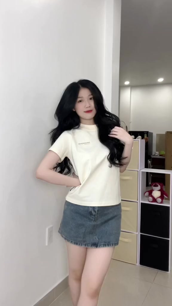 Áo thun Baby Tee 8 màu Local Brand NEVASOME Basic 230gsm Cotton Nữ Cổ Tròn | BigBuy360 - bigbuy360.vn