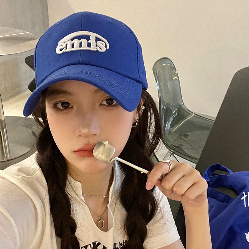 Mũ Lưỡi Trai Hàn Quốc emis Clein Xanh Dương Hoạ Tiết Chữ Trắng Mặt Lớn Cỡ Nhỏ Xu Hướng