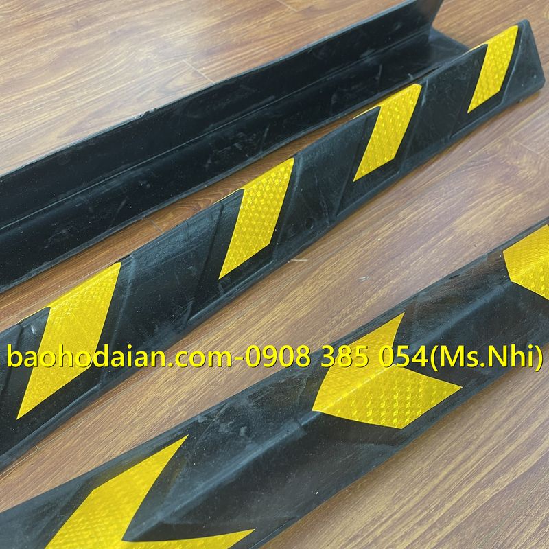 Cao su ốp cột phản quang 8x100x800mm