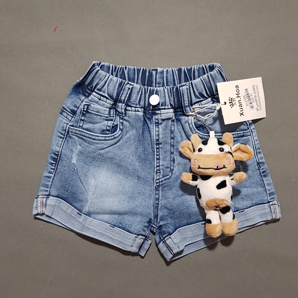 Quần short jean lật lai kèm phụ liện con bò dễ thương cho bé gái