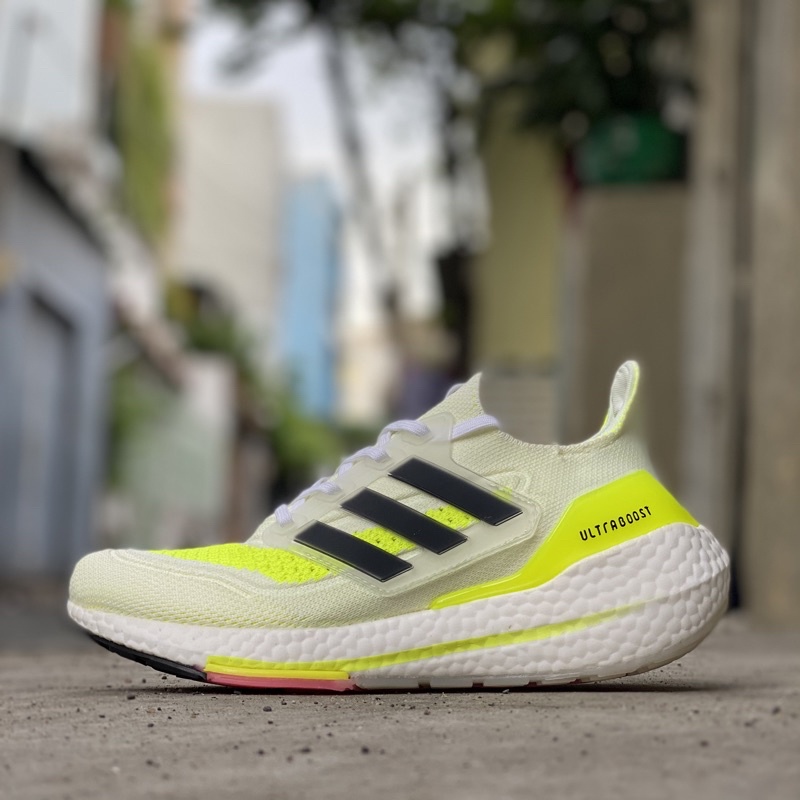 Giầy ultraboost 2021 xanh chuối phối trắng đen nam